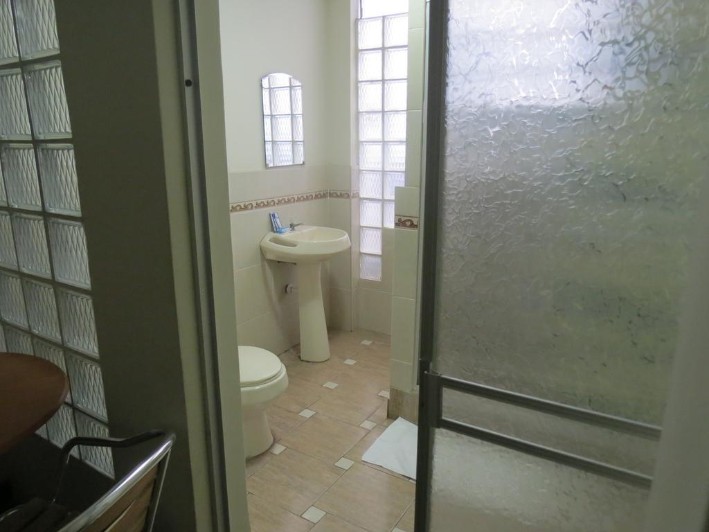 Residencial El Sol De Los Pinos Panzió Trujillo Kültér fotó