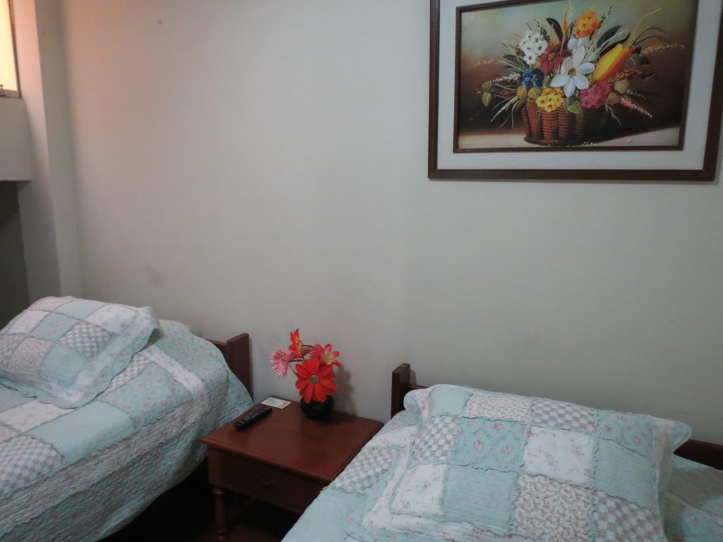 Residencial El Sol De Los Pinos Panzió Trujillo Kültér fotó