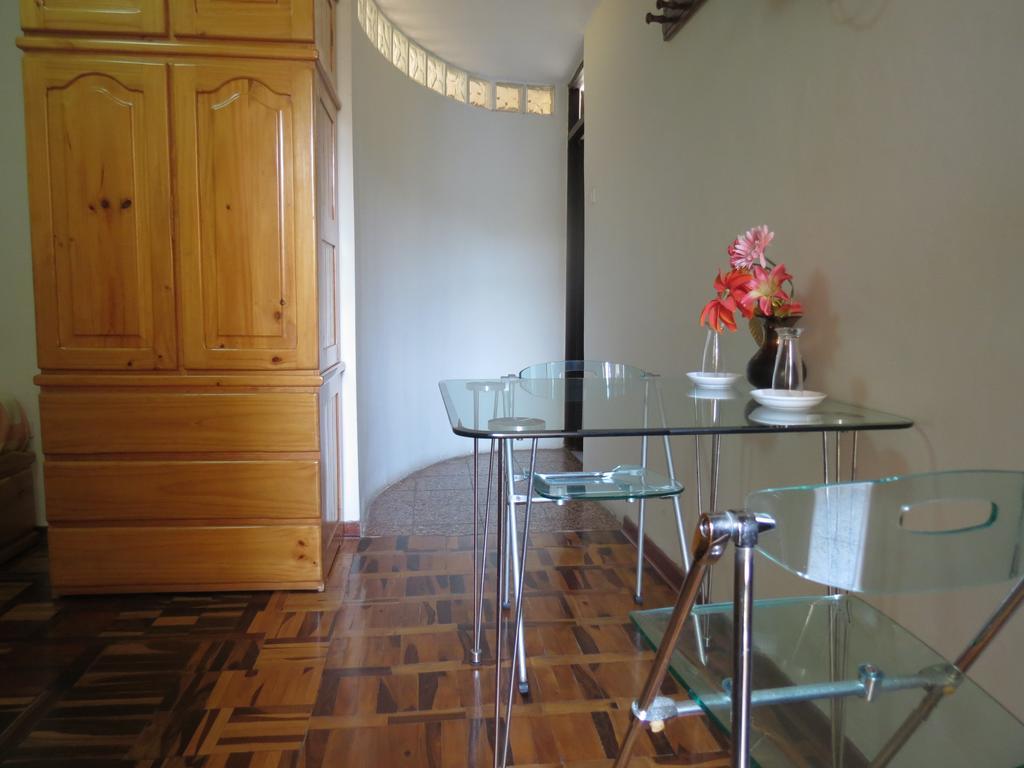 Residencial El Sol De Los Pinos Panzió Trujillo Kültér fotó