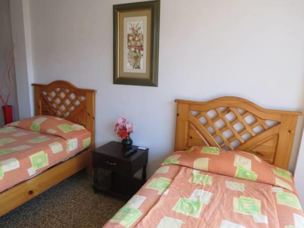 Residencial El Sol De Los Pinos Panzió Trujillo Kültér fotó