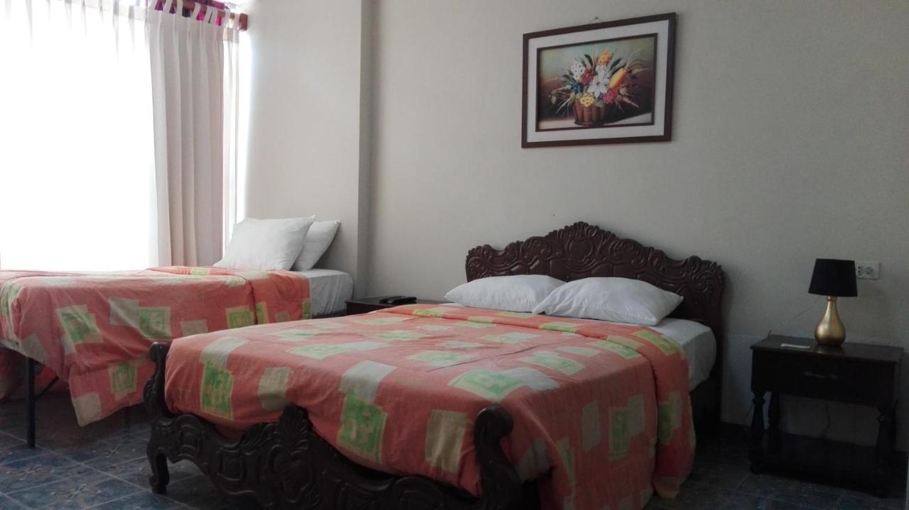Residencial El Sol De Los Pinos Panzió Trujillo Kültér fotó